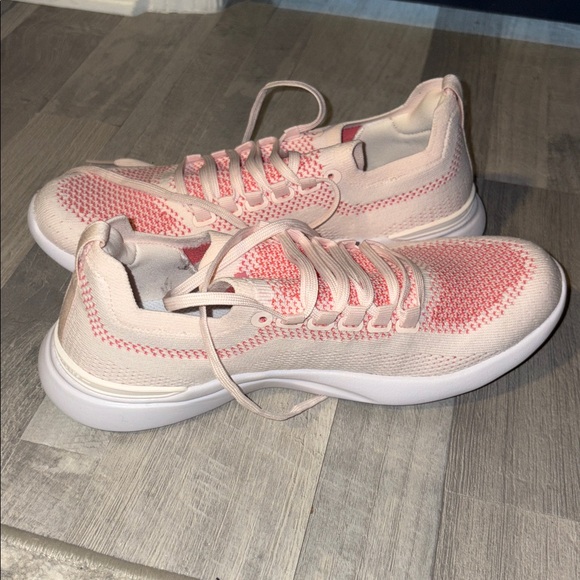 New with defects - APL techloom Breeze - size 7.5 - Picture 2 of 7